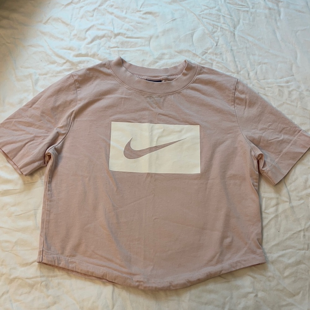 Nike Cropped Top